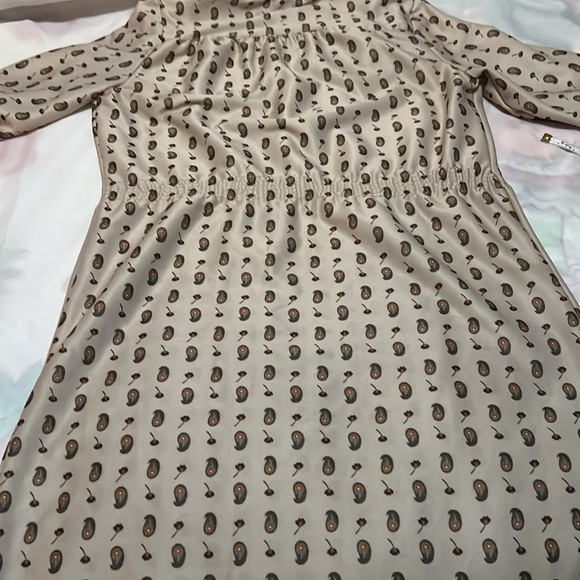Cool vintage dress, not tags see pics for measurements and blemishes - Picture 9 of 10